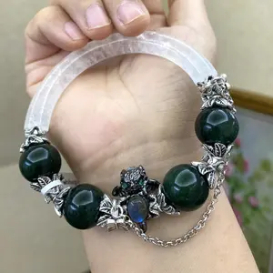 [WG78K] HQ Dark Green strawberry & clear quartz half bangle bracelet(15mm)