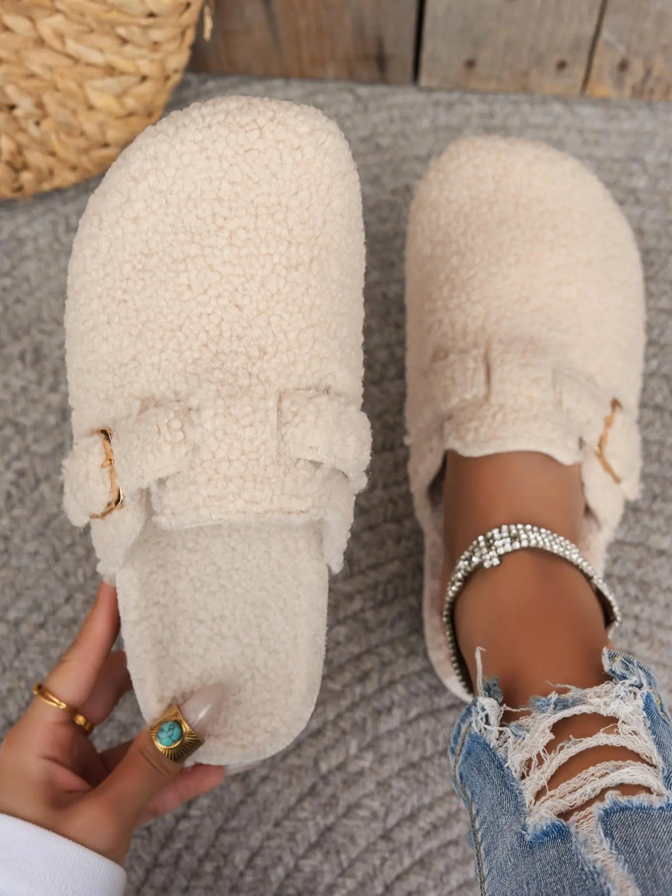 Women's Solid Color Belted Design Slippers, Casual Soft Comfortable Fluffy Home Slippers, Warm Slippers for Indoor & Outdoor Use for Women & Girls, Fluffy House Slippers, Soft Fluffy Footwear