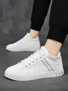 2026 New Style Men's Trendy Textured Mid-Top White Sneakers, Soft-Soled Non-Slip Casual Board Shoes, Perfect for Daily Commute and Campus Wear