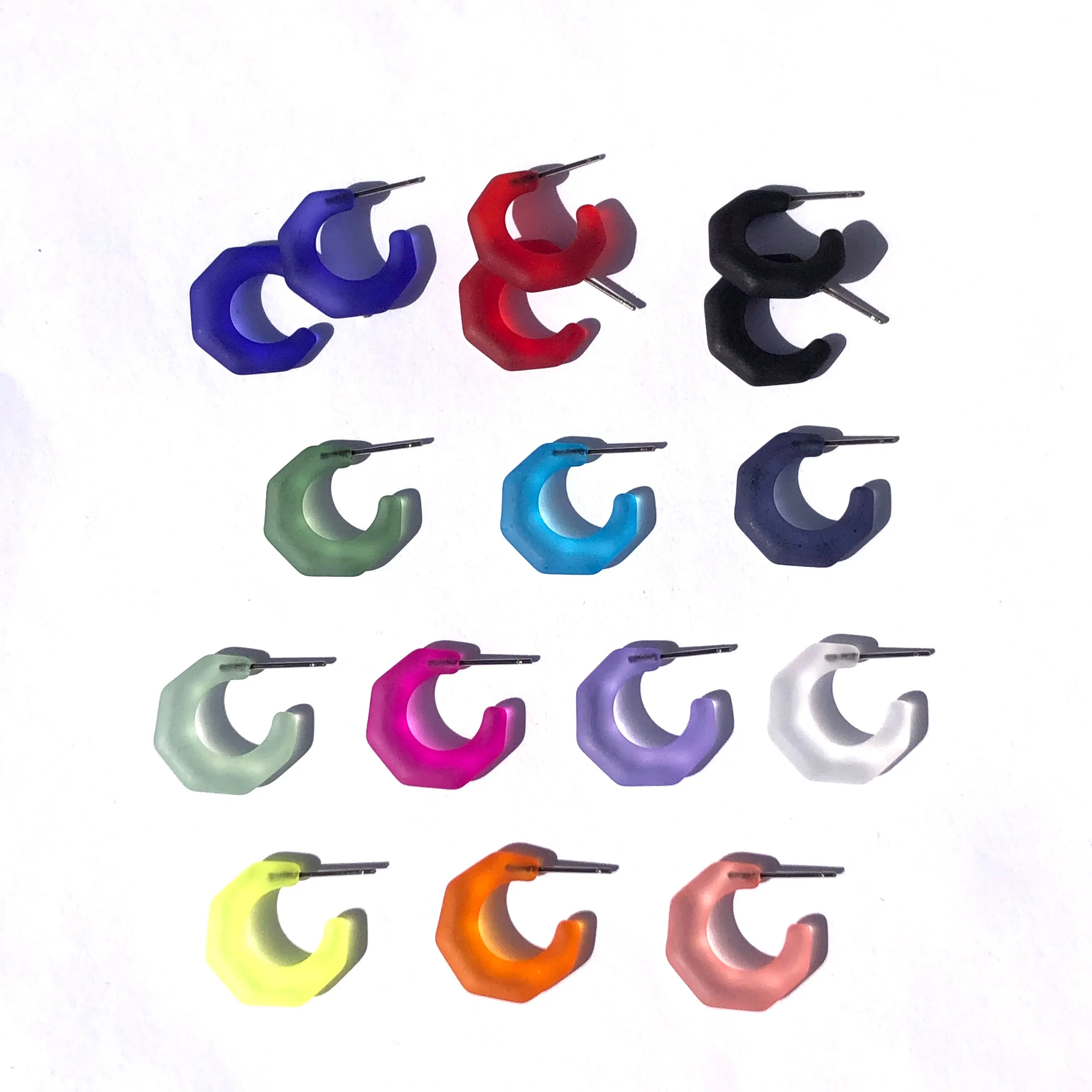 Kit Hoop Earrings - Sustainable Jewelry Lucite Hoops for Women in Colorful Minimalist Style
