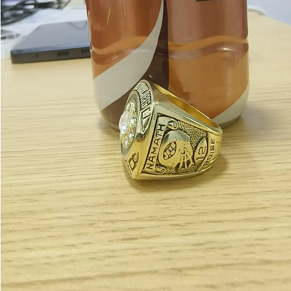 P 1968 jewelry ring, and box personalized ring