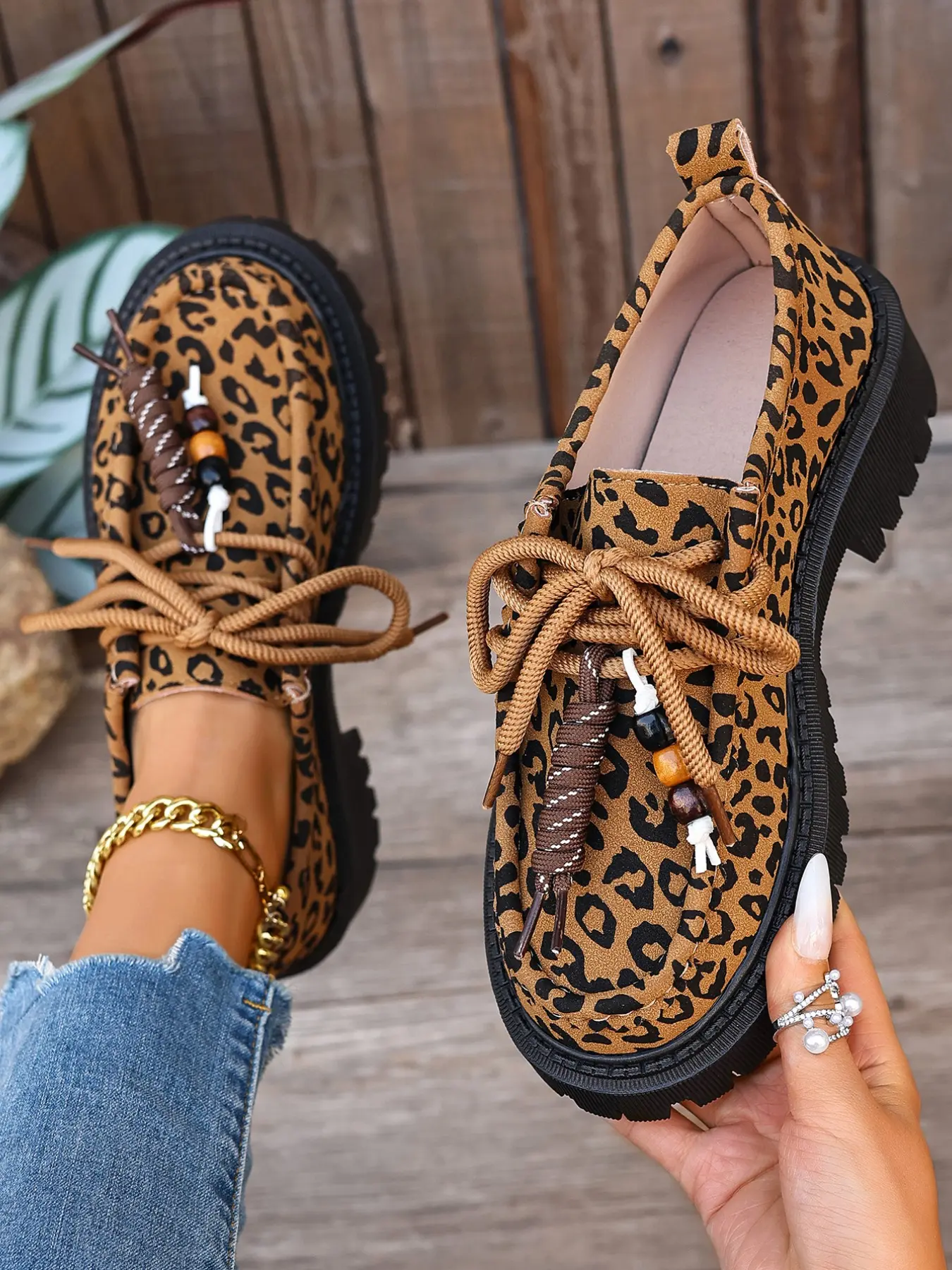 Boho Beaded Buckle Thick Sole Loafers, Vintage Matte Platform Shoes, Versatile Casual Commuter Women's Footwear, Stylish Retro Design, Vintage Chic Shoes, Flatform, Vintage Style Shoes