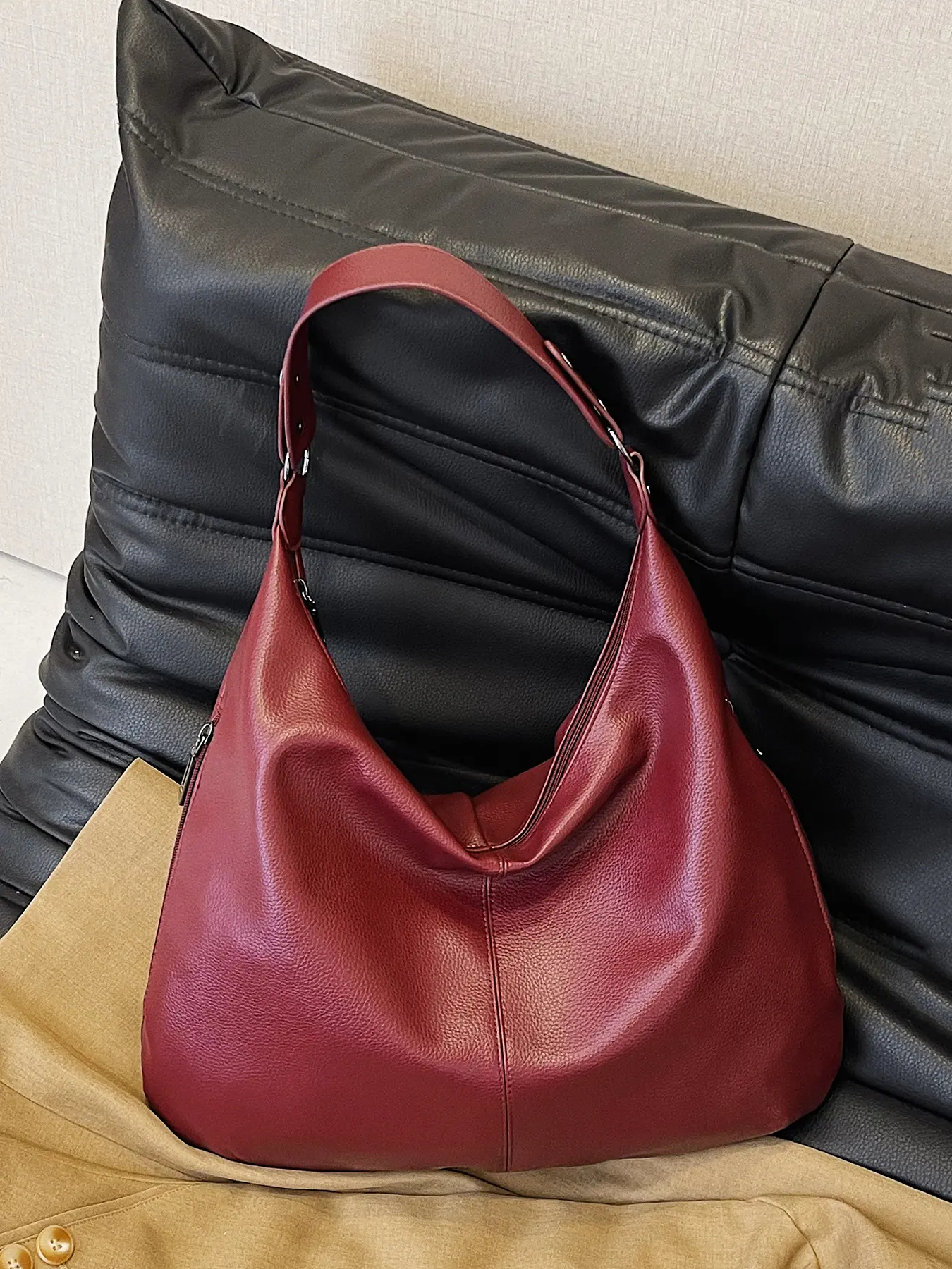 Textured underarm dumpling shoulder bag, casual shoulder handbag, simple soft leather shoulder commuter bag, Crossbody Bags, Crossbody Tote Bag, Shoulder Purse, Crossbody Shoulder Purses, Everyday Crossbody Bag, Casual Fashion Bag