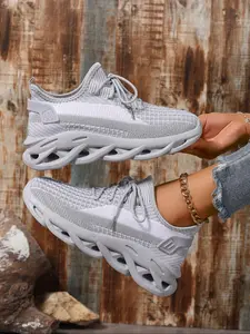 Women's Fashion Lace Up Low Top Blade Soles Sneakers, Casual Breathable Comfortable Sports Running Shoes, All-match Round Toe Chunky Sneakers for Daily Wear, Casual Running Footwear