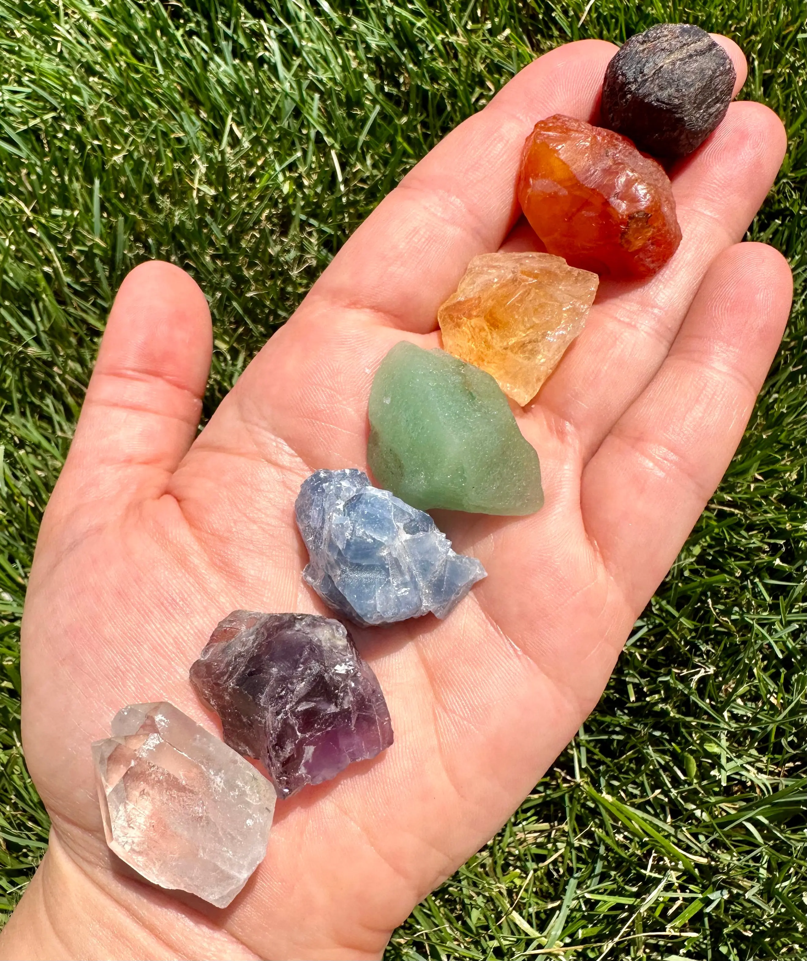7 Chakra Stone Set, Chakra Balancing Crystal Set - Garnet, Carnelian, Citrine, Green Aventurine, Blue Calcite, Amethyst, Clear Quartz