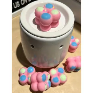 Sweet Bubblegum Bubble Wax Melts - Colorful Wax Melts for Candle Decor, Freshener & Scented Decor with Pink and Blue Accents