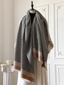 Women's Elegant Fashion Checkered Scarf, Thick Woven Fabric, Fitted Style, Perfect for Fall & Winter, Stylish Accessory for Daily Wear