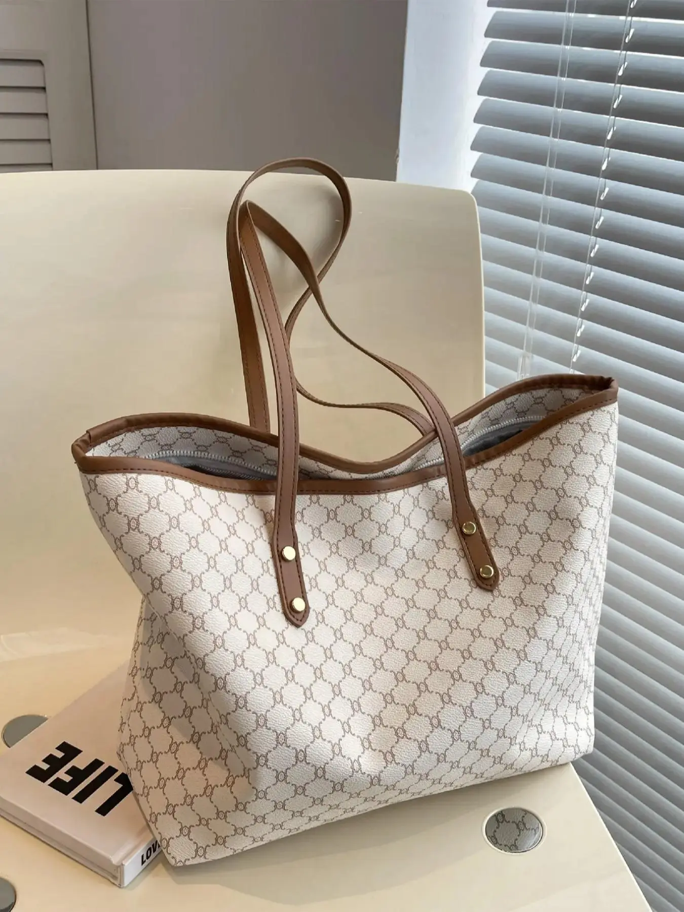 Fashionable Large Capacity Shoulder Bag, Casual Versatile Tote Bag for Women, Trendy All-match Commuter Bag for Daily Used, Handbag Shoulder Bag, Fashionable Patterned Bag, Handbag Shoulder Purse, Aesthetic Shoulder Handbag
