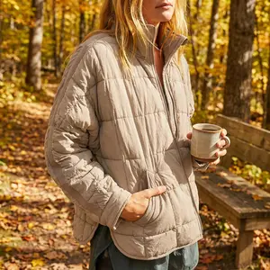 Women's Lightweight Warm Winter Puffer Jacket - Baggy Down Coat with Zip and Pockets, Insulated Water-Resistant Outerwear for Casual Daily Wear, Fashionable Comfortable Hooded Jacket Perfect for Cold Weather