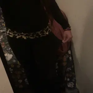 Women's Plain Ruched Flared Leggings, Casual Comfy High Stretch Bell Bottom Trousers for Daily Wear, Ladies Bottoms for All Seasons