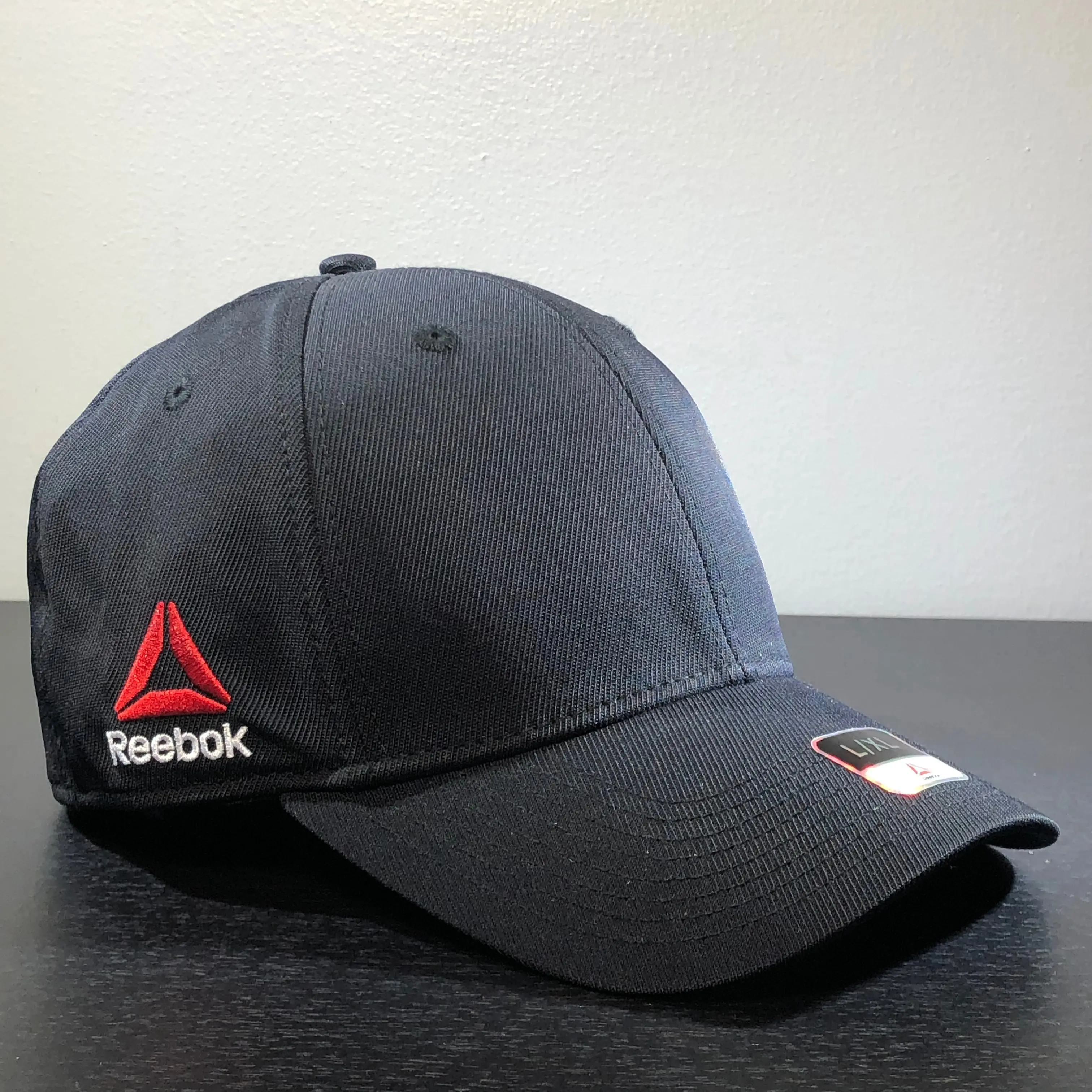 [M635Z] UFC Fighter Structured Flex Hat - Black | White