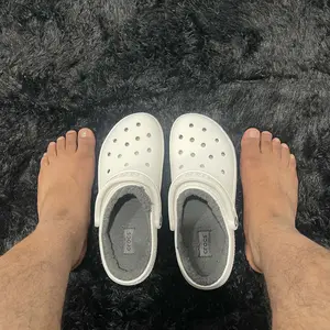Product Review of Crocs Men's and Women's Slippers - Classic Lined Clogs, Indoor House Shoes from A**l