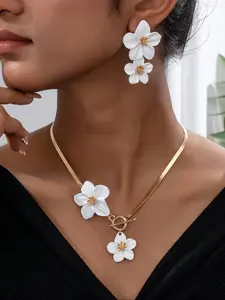 Elegant Floral Pendant Necklace & Earrings Set for Women, Perfect Gift for Wife Girlfriend, Ideal for Parties Travel Holidays