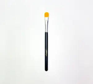 The Slice Concealer Brush The Slice Concealer Brush