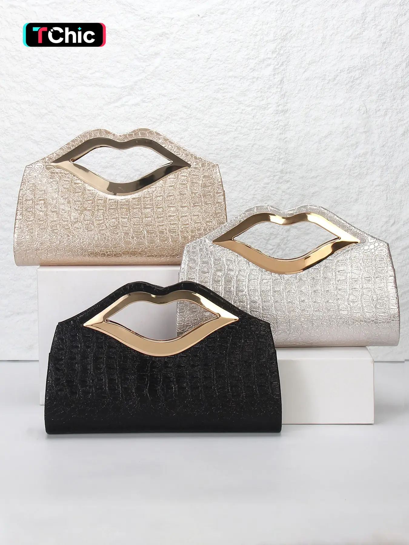 Lip-shaped designer handbag, Elegant handbag, fashionable evening bag, crocodile-patterned ladies' evening clutch, dressy handbag with detachable shoulder chain for crossbody wear. Ideal for parties, weddings, proms