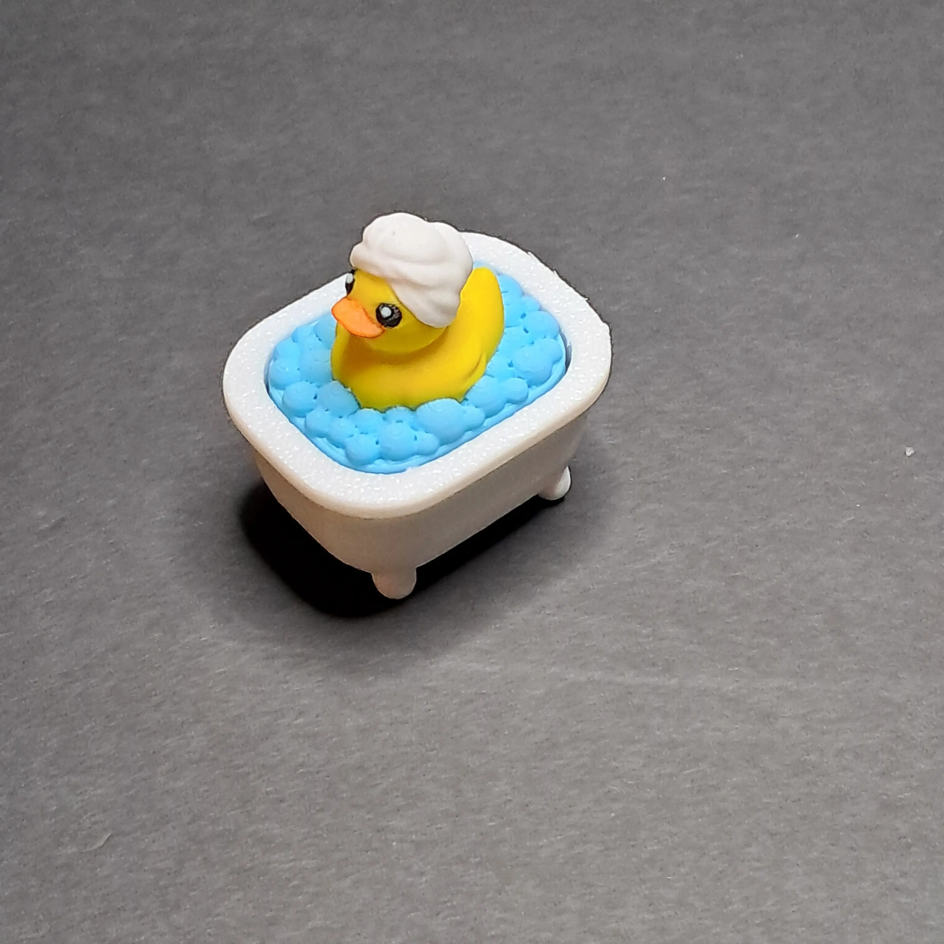 USA-Made 3D Printed Duck in a Bathtub Sensory Fidget Keychain - Smooth Stress Relief Decoration, Desk Accessory for Prom, Memorial Day