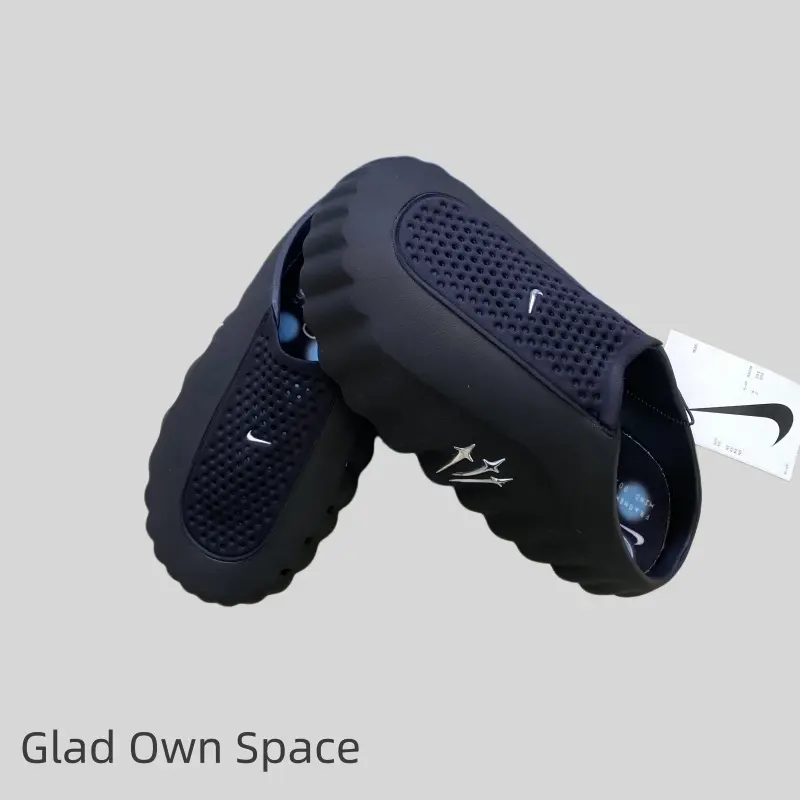 Comfortable, Snug-Fitting, Trendy Slippers for Men—Black and Blue