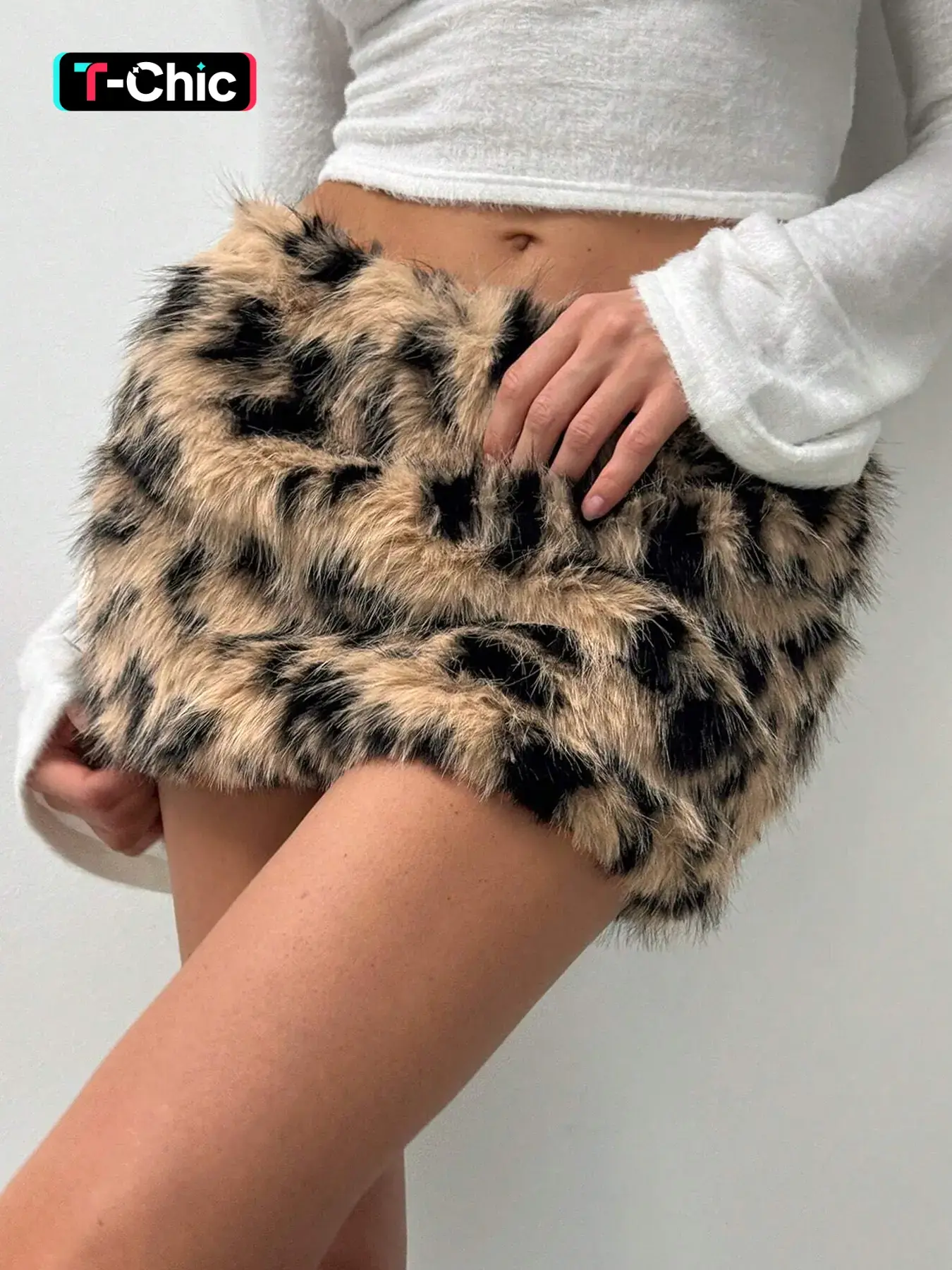 Women's Y2K Festival Low Waist Mini Puff Leopard Print Street Fashion Casual Streetwear Skirt, Mini Skirts, Animal Print Skirt, Fitted Spotted Design, Perfect for Music Festivals and Casual Wear