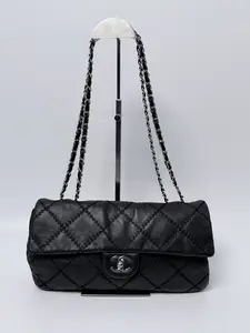 Pre-owned CHANEL leather Shoulder Bags Black Patchwork Quilted Flap Shoulder Bag JA795CC