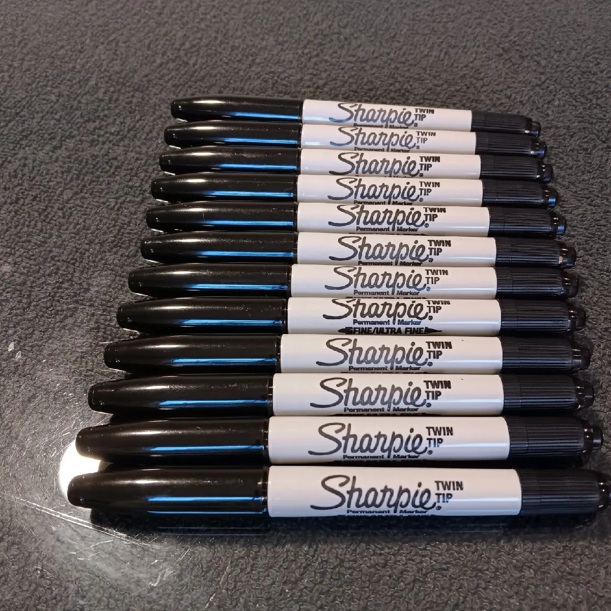 Sharpie Twin Tip MARKERS ASSORTED COLORS / SHARPIE METALLIC MARKERS Plastic