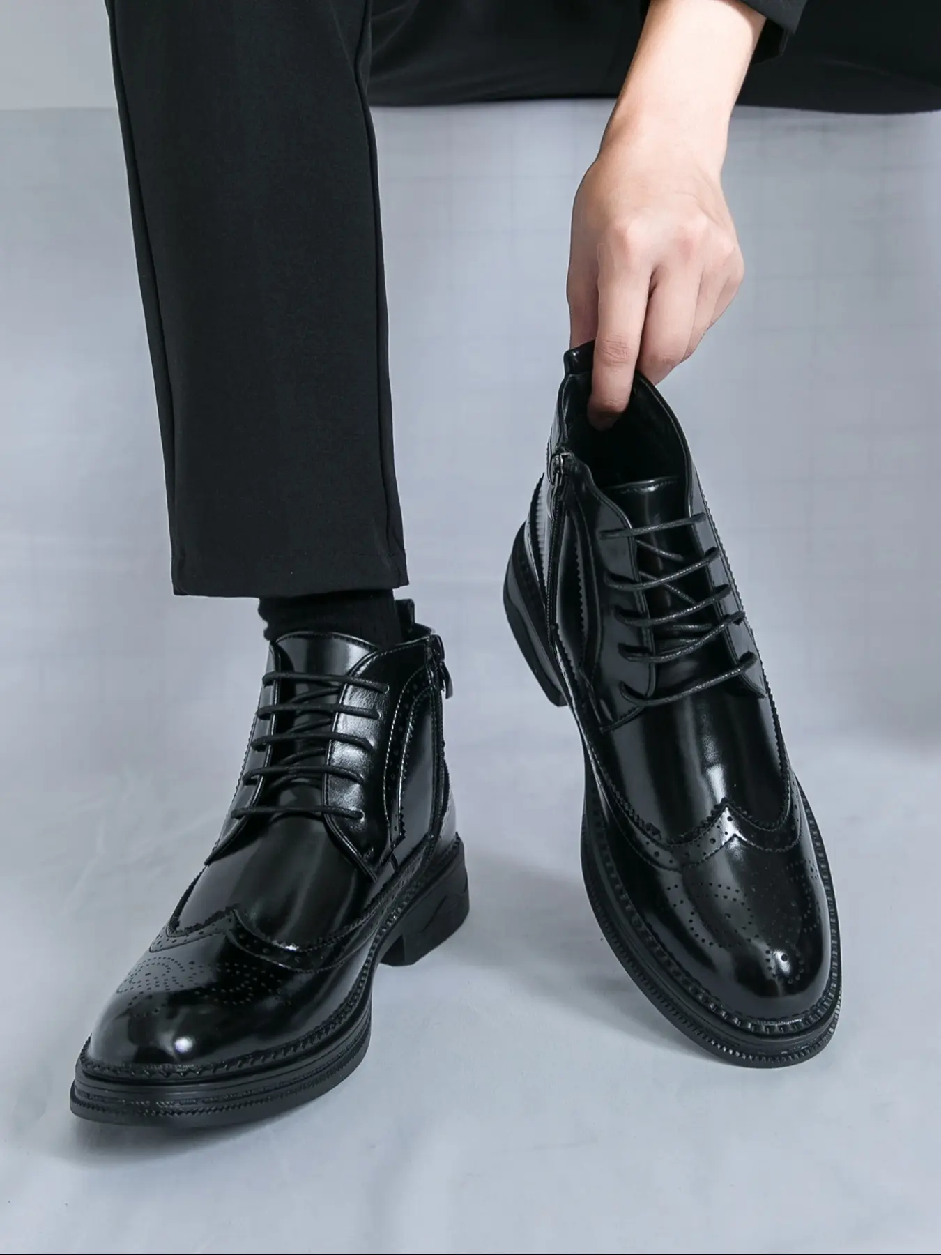 Men's Spring & Fall New Block Vintage Boots, Business Casual Carved Thick Rubber Sole High-Top Boots, Retro Style Cloth Shoes