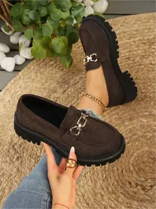 Trendy European and American style suede loafers with metal buckle accents, round toe, low-cut slip-on shoes suitable for parties, gatherings, and daily commuting