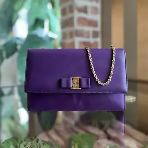 Pre-owned SALVATORE FERRAGAMO canvas Shoulder Bags Vara Large Barolo Embossed Calfskin Leather Shoulder Bag