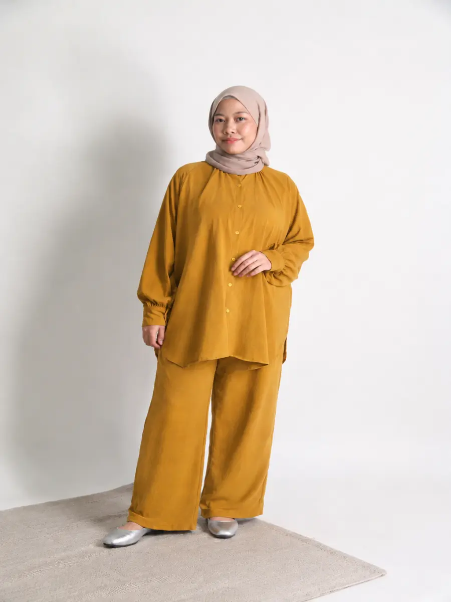 Kawthar Women's Button Short Ironless 2 Pieces Outfit Set (Mustard Yellow)