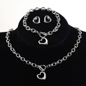 Simple high-end necklace fashion stainless steel love necklace bracelet earrings three-piece set girlfriend gift ladies jewelry