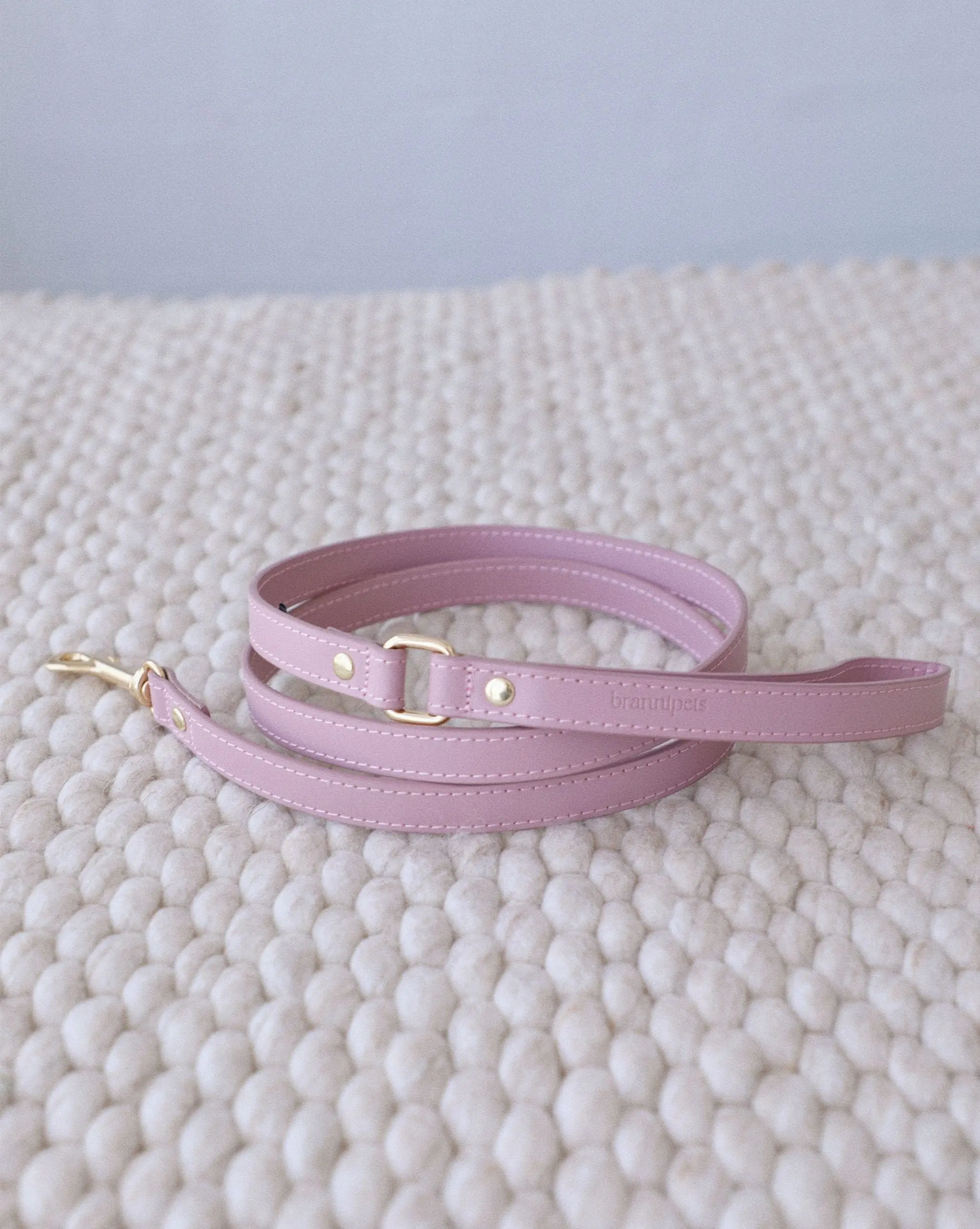 Nara Mauve Leather Dog Leash