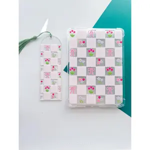 Checkered Spring Flowers E Reader Case kindle accessories kindle case protect your kindle Device Cute