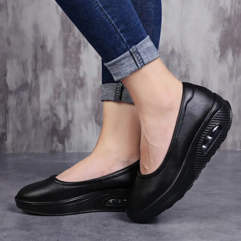 Women morale bottom nurse shoes, fashion sports outdoor shoes, solid color non-slip shoes walking shoes, camp shoes, casual light platform shoes, can be worn all seasons.2989 FallFreshness