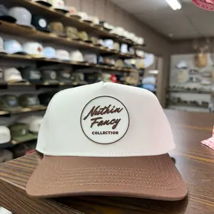 Comus Casual Hat - White/Brown