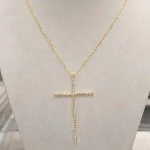 Cadena 180 con cruz gold plated elegante