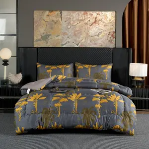 Luxury Base Gold Leaf Print Quilt, Printed Quilts, Thick Warm Winter Bedding, Reversible, Multi-Size, Home & Dorm Use