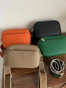 Fashionable Crossbody Bag, Simple Letter Design, Multiple Colors Available, High-Quality Small Square Bag, Essential for Daily Commute, Leather Crossbody Bags