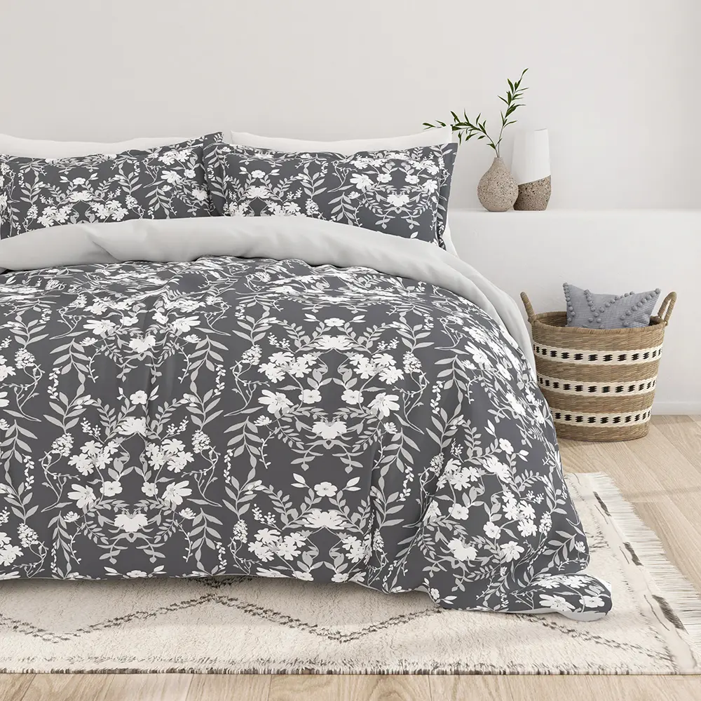 Secret Garden Pattern 3-Piece Reversible Duvet Cover Set Secret Garden Pattern 3-Piece Reversible Duvet Cover Set
