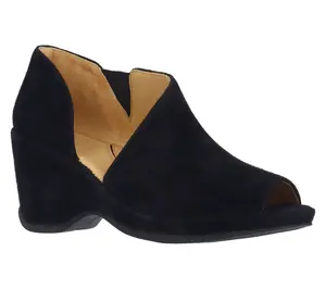 L'Amour Des Pieds Sandal - Oksana Suede