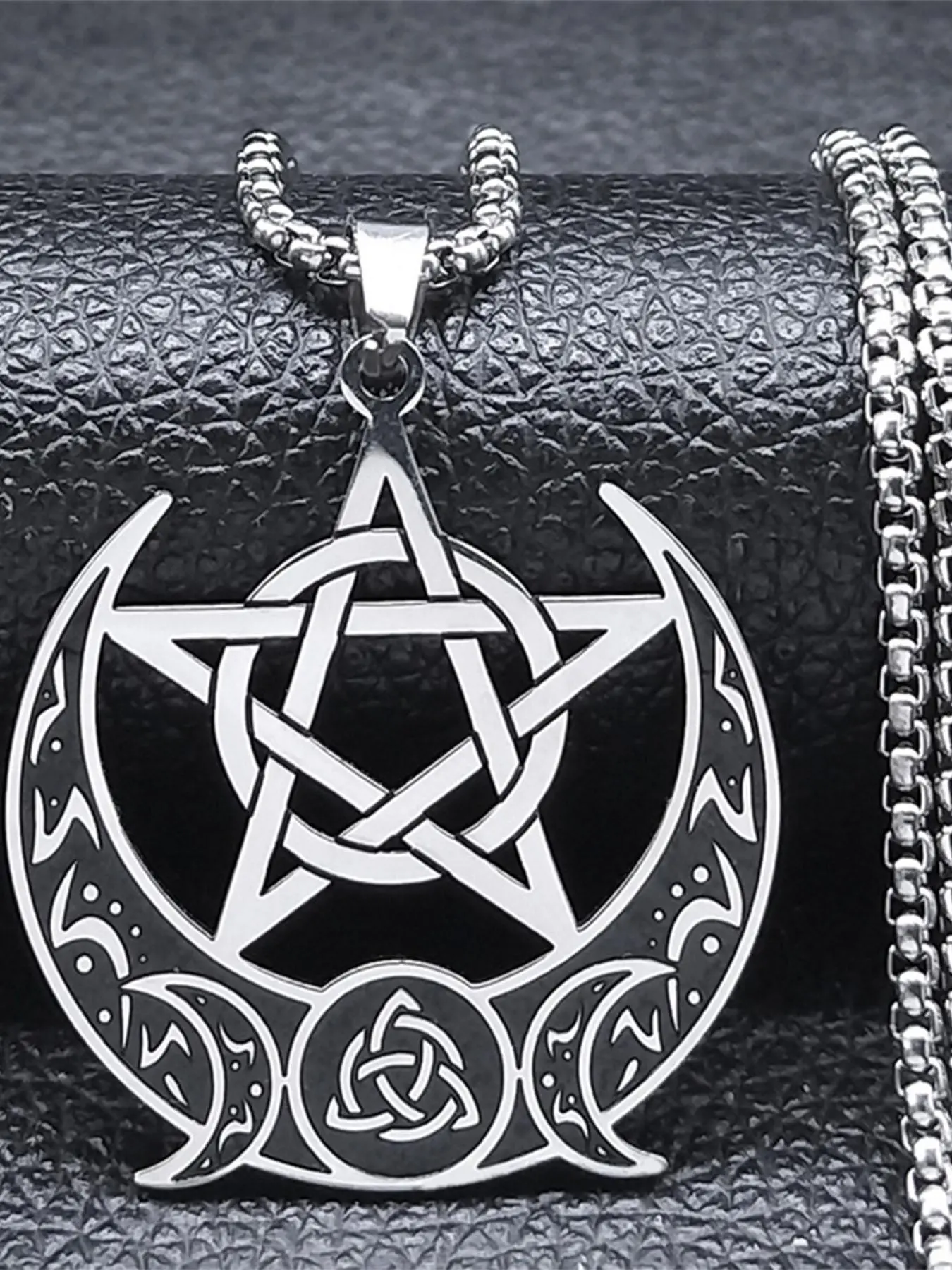 Witch Knot Pentagram Moon Goddess Necklace, Stainless Steel Wicca Crescent Moon Chain Collar, Fashion Jewelry Accessories for Women & Men, Cross Chain Design, Witchy Jewelry
