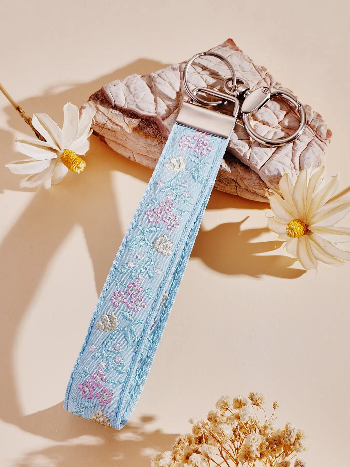 Floral Pattern Keychain, Fashionable Alloy Keychain for Women & Girls, Trendy All-match & Exquisite Keychain for Birthday Gift, Keychain Wristlet, Keychain for Bags, Stylish Keychain, Flower Keychain, Stylish Keyring