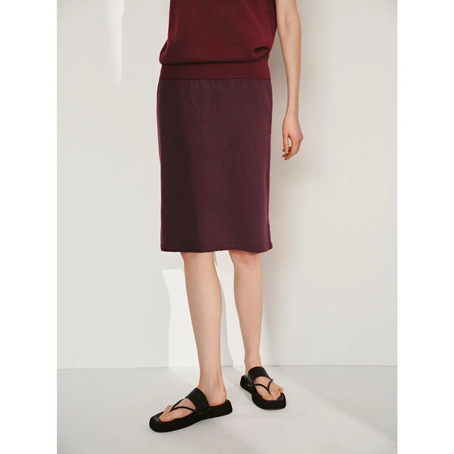 URBAN REVIVO Women's Fitted Knit Midi Skirt, Plain Textured Wool and Acrylic Blend with Light Stretch, Solid Textured, Knitting, Multi-Size, L (71), Xl, Standard Sizes, No, Xs, S (52.5), Basic
