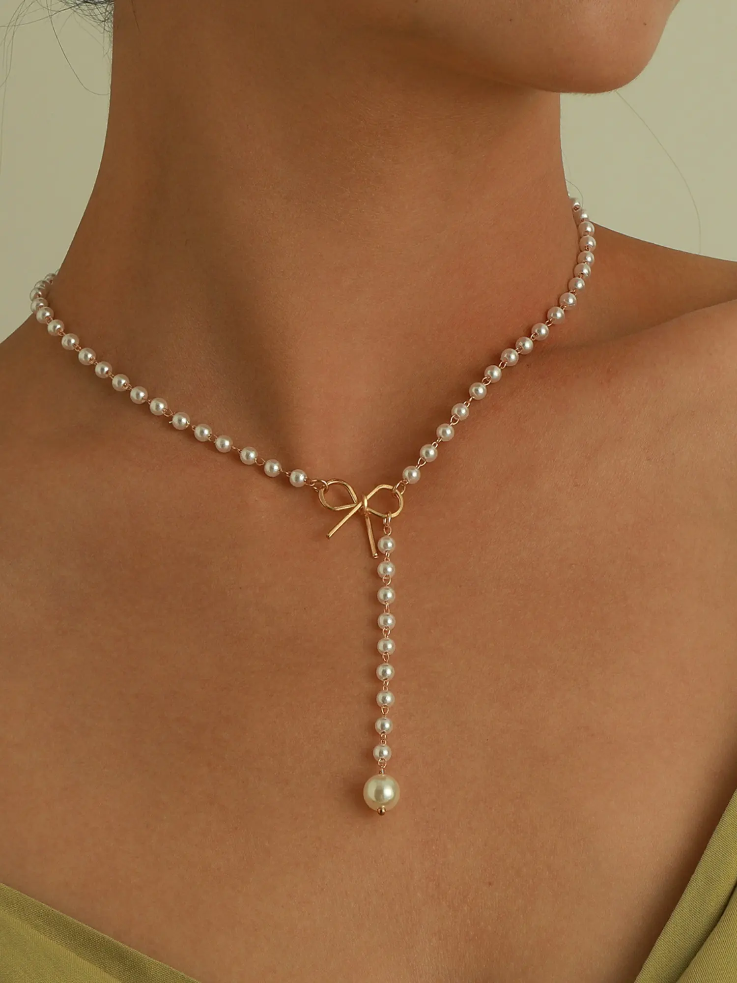 Elegant Alloy Butterfly Pearl Dangle Pendant Necklace, Simple Style Jewelry for Women, Perfect Gift for Christmas & Daily Wear