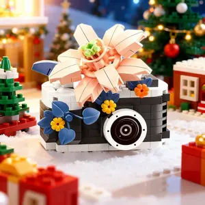 Over 150-piece Christmas Camera Flower Model Building Block Set - DIY National Day Gift for Kids and Adults, Flower Building Block Toy, Festive Blooming Bouquet Decoration and Creative Puzzle Toy (Christmas Gift)