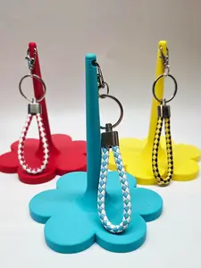 Flower Portable Yarn Spinning Holder, Travel Wrist Hanging Yarn Cake Dispenser, Gift for Crocheter