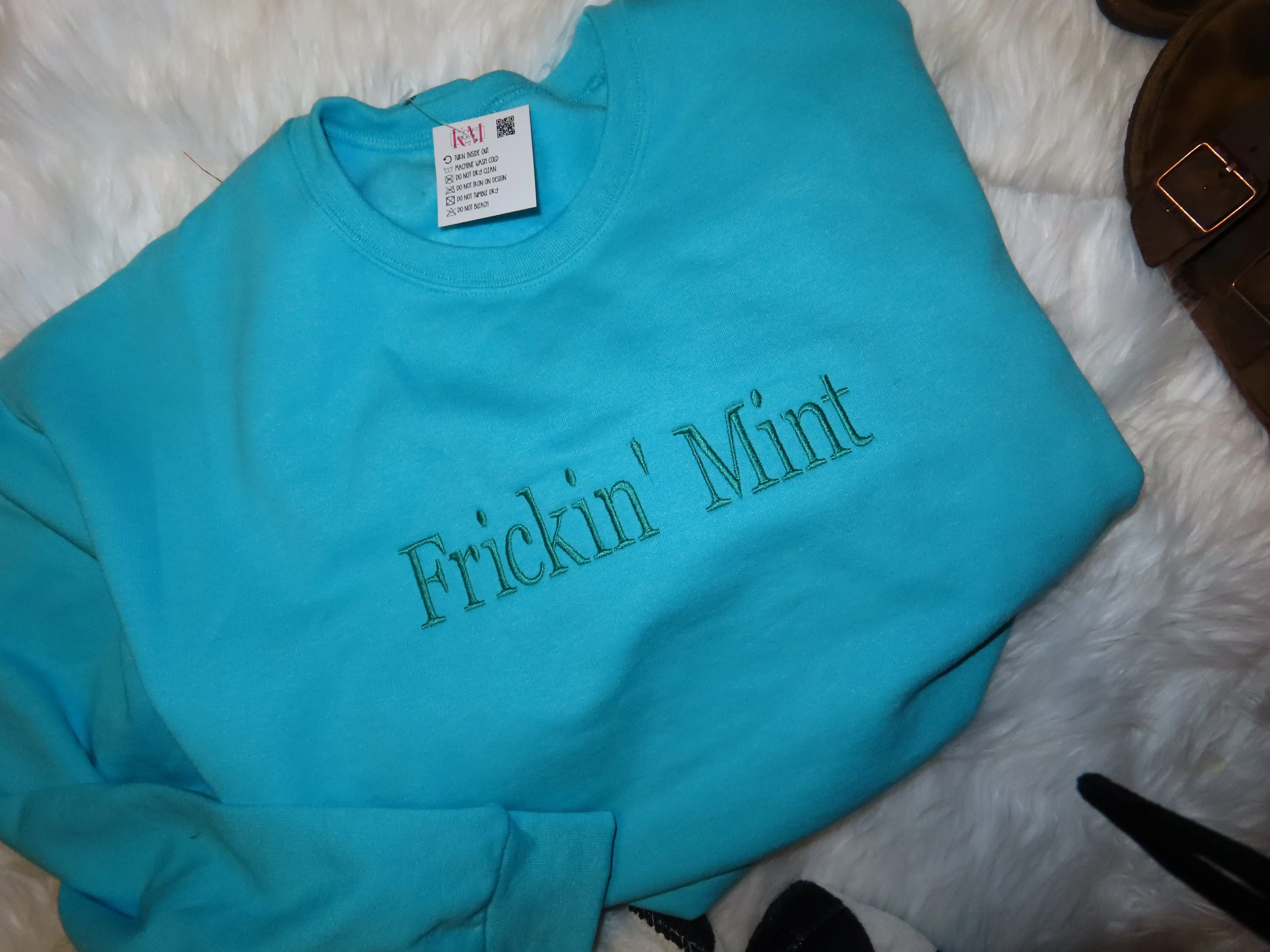 Women's Frickin' Mint Long Sleeve Crewneck Sweatshirt - Funny Quote Pullover, Trendy Mint Green Hoodie Tops