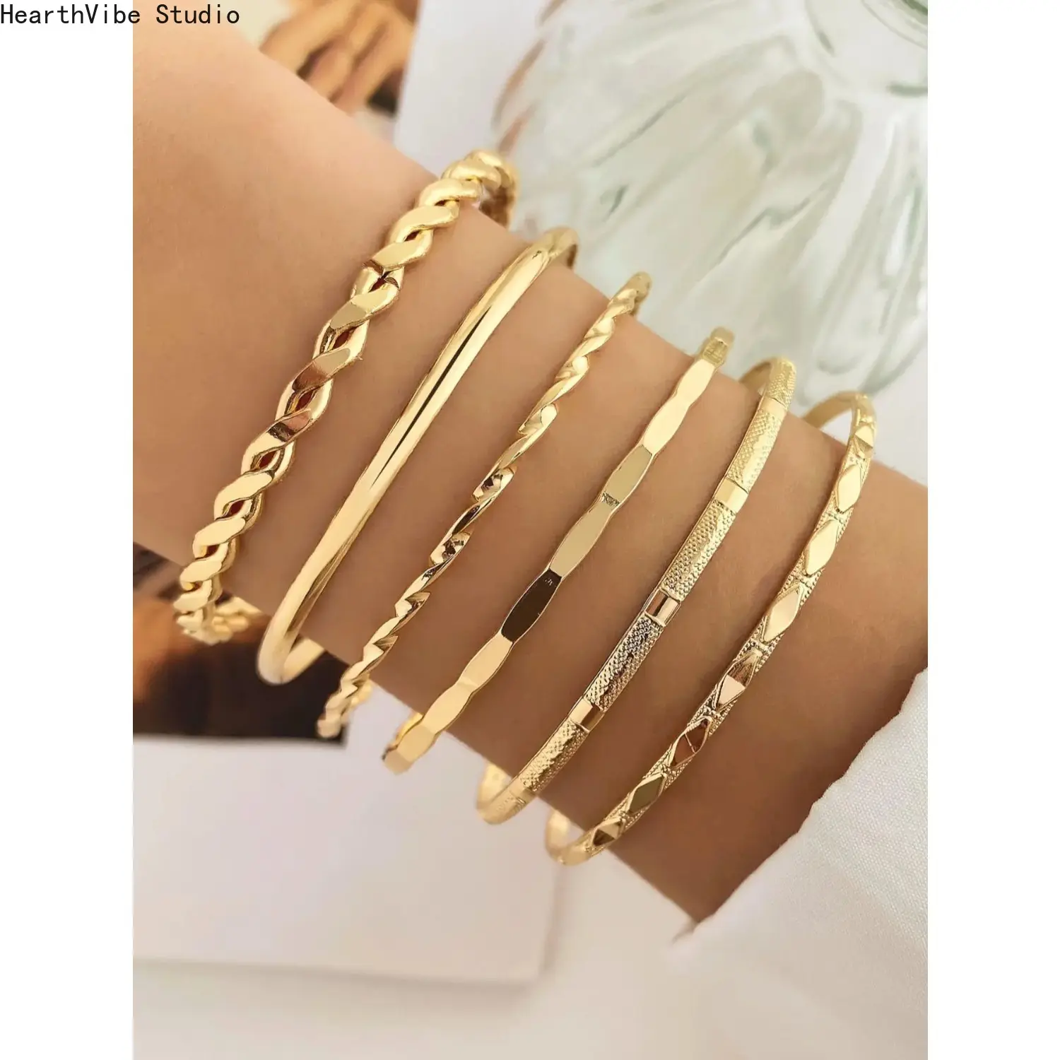 Women's 6-Piece Bangles Bracelets Set - Lightweight Alloy Stackable Open Cuffs, Elegant Twist Sports Wristbands for Adults, All Seasons Classic Fashion Jewelry, Daily Wear, Stackable Set