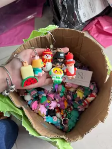 Random Keychain - Cute Keychain for Surprise Celebrations - Ideal Gift for Any Occasion