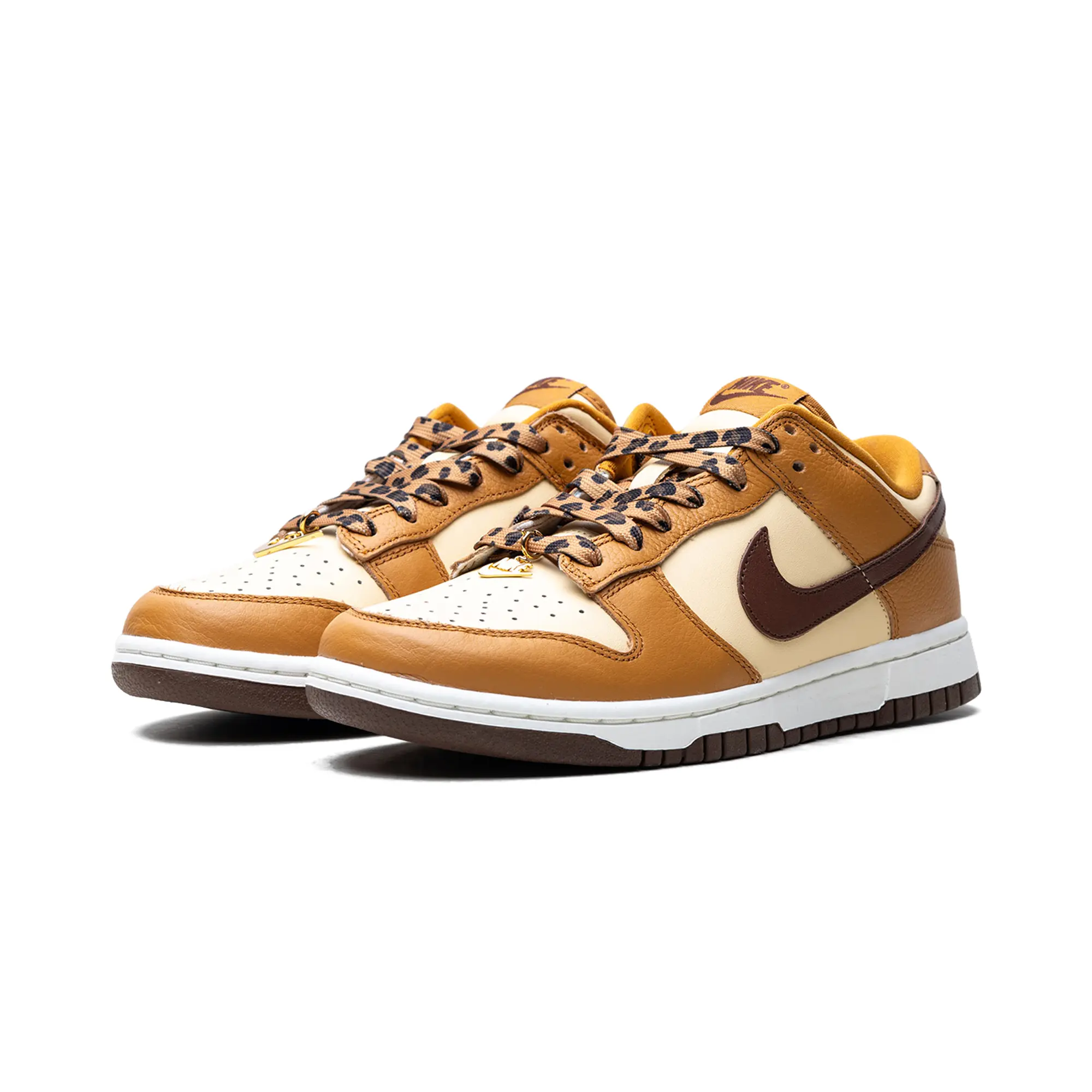 Dunk Low SE WMNS "Cherry Charms - Desert Ochre" HQ7487 700