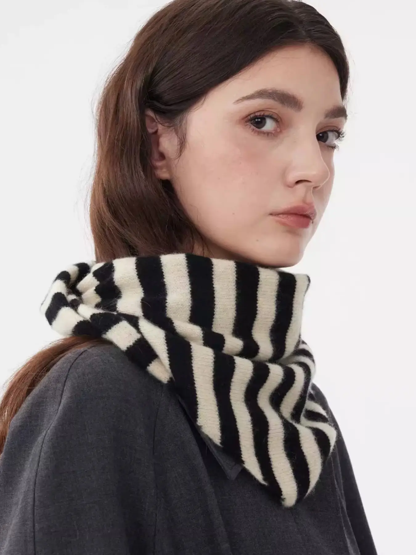 Vintage Striped Triangle Scarf, Knitted Scarf, Autumn Winter Warm Neck Warmer, Unisex Multi-Functional Versatile Kerchief, Trendy Gift Idea
