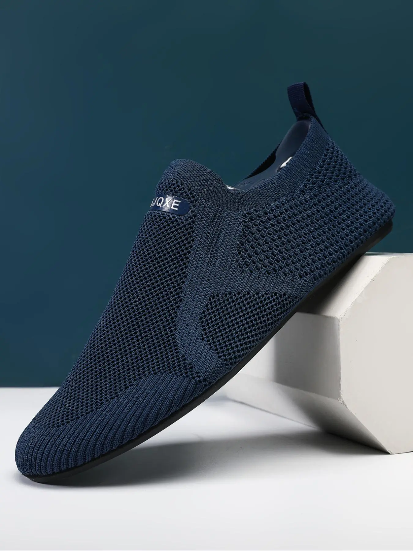 Men's Breathable Mesh Slip On Casual Trainers, Lightweight Comfort Non-Slip Walking Sneakers, Fashion Athletic Footwear for Daily Wear